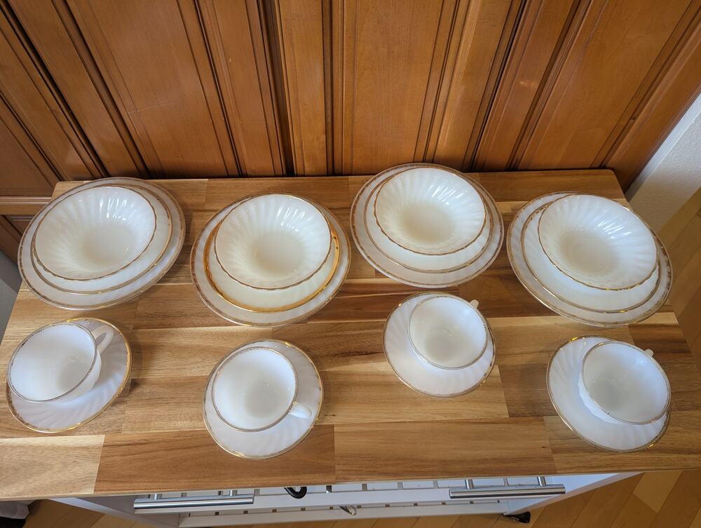 Vintage Lenox Ivory Fine China Gold Trim Set 12 Piece Service for 4 Dinnerware